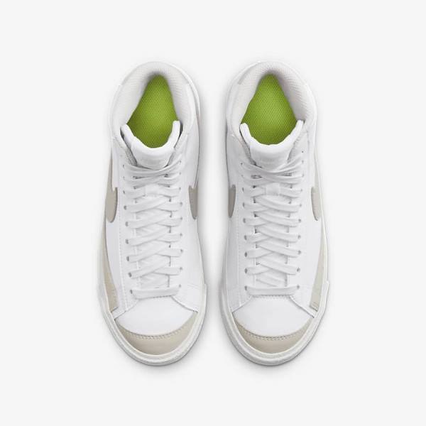 Nike Blazer Mid 77 SE Older Dječje Tenisice za košarku Bijele Svijetlo Bež | NK657IEW