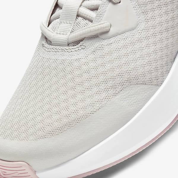 Nike MC Trainer Ženske Tenisice Za Trening Platine Roze Bijele Metalne Srebrne | NK934SME