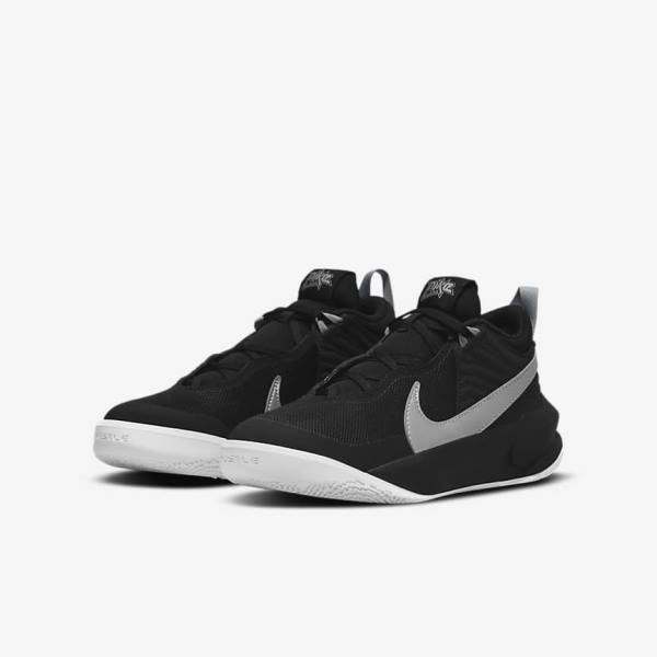 Nike Team Hustle D 10 Older Dječje Tenisice za košarku Crne Bijele Metalne Srebrne | NK561TQJ